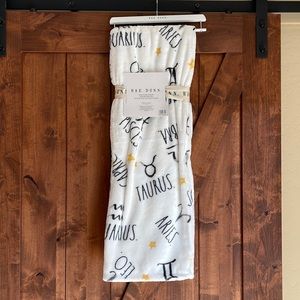 NWT Rae Dunn ZODIAC throw blanket